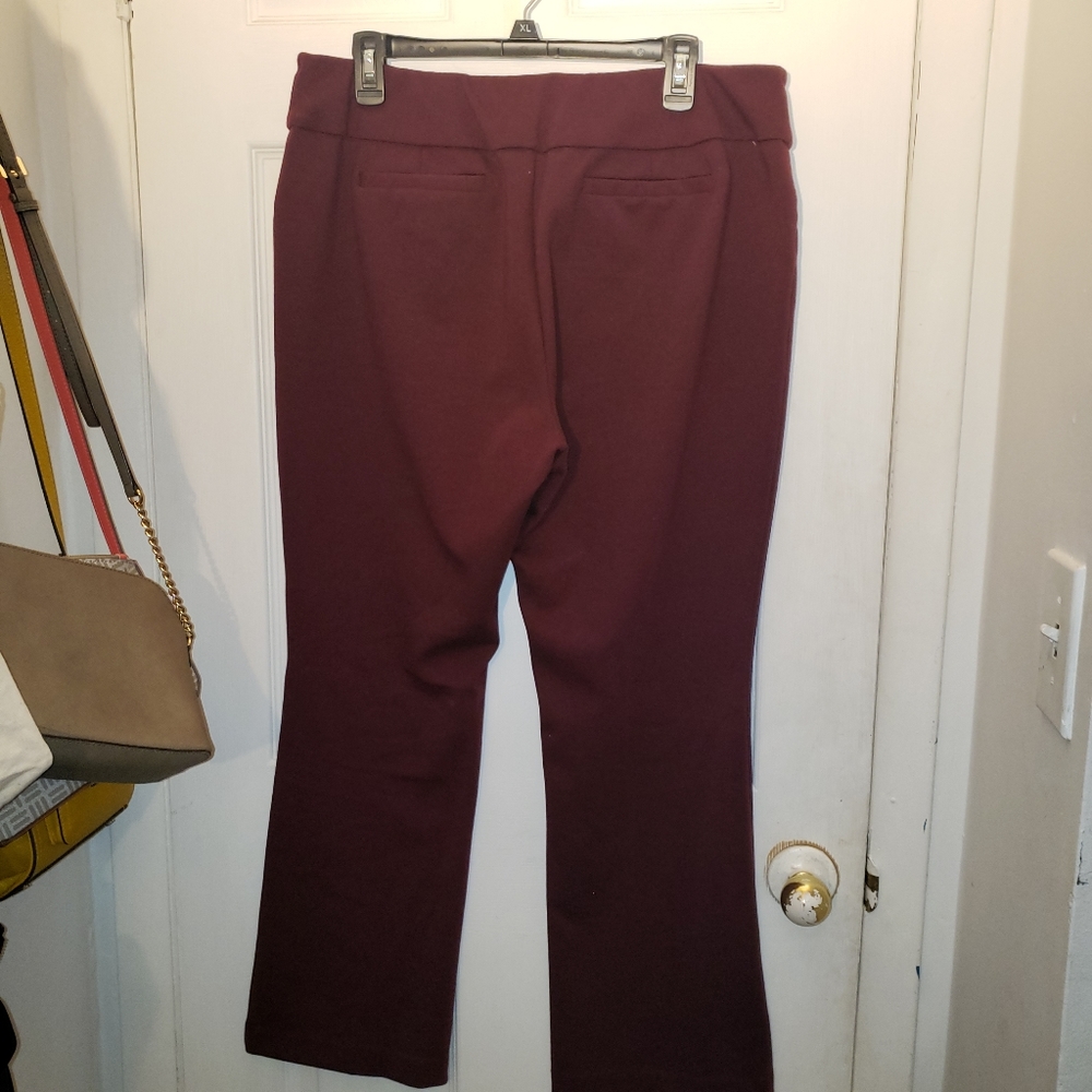 NY&CO PONTE PANTS. BOOTCUT.